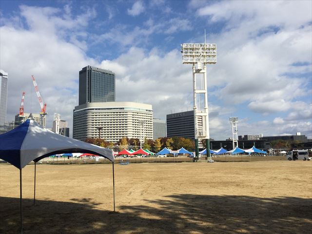 大阪城公園内の太陽の広場